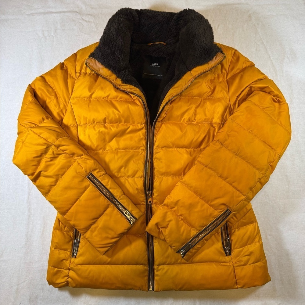 Zara Women's Mustard Yellow Down Puffer Jacket with Faux Fur Collar